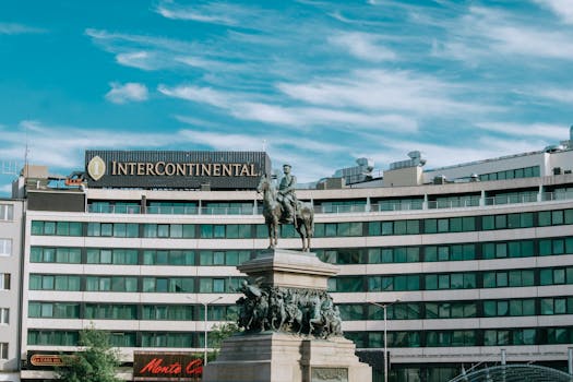 Pražský Hotel InterContinental znovu otevřen s tunely k Vltavě!