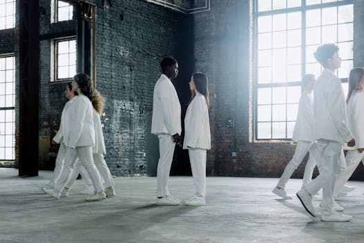 Dlouhé fronty v Narvě: Lidé chtějí pěšky do Ruska