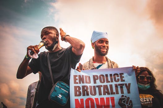 Střet s policií v USA skončil tragicky: Výzvy k reformě sílí