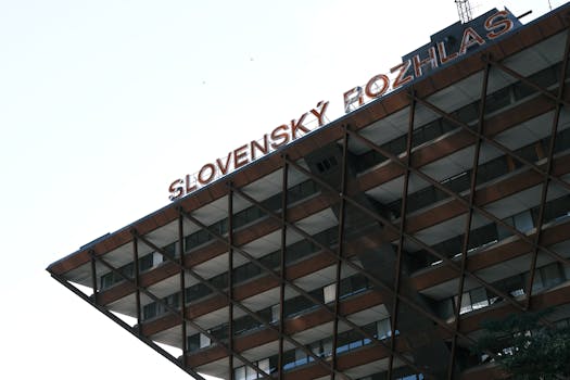 Samsung zavírá slovenský závod: Důvody, dopady a budoucnost